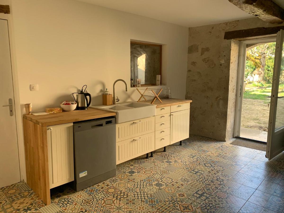 Maison Papillon Gite De Ressourcement Lusignan-Petit Extérieur photo