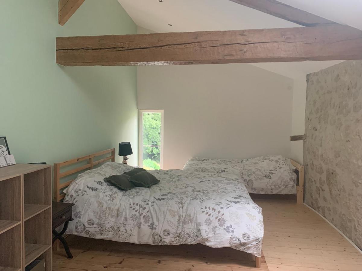 Maison Papillon Gite De Ressourcement Lusignan-Petit Extérieur photo